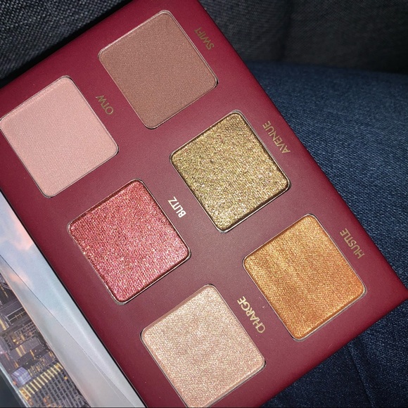 Wanderess™ Rush Eyeshadow Palette - Picture 2 of 5